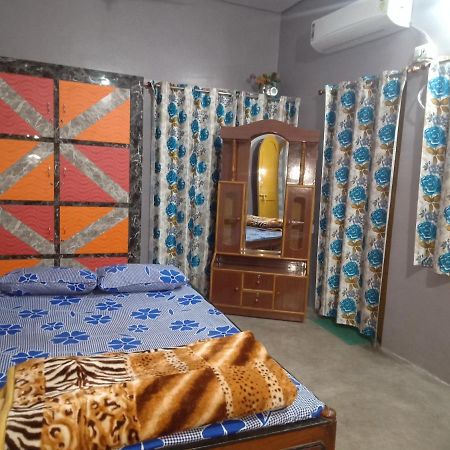 Hostel Relax Homestay Gaya Ngoại thất bức ảnh