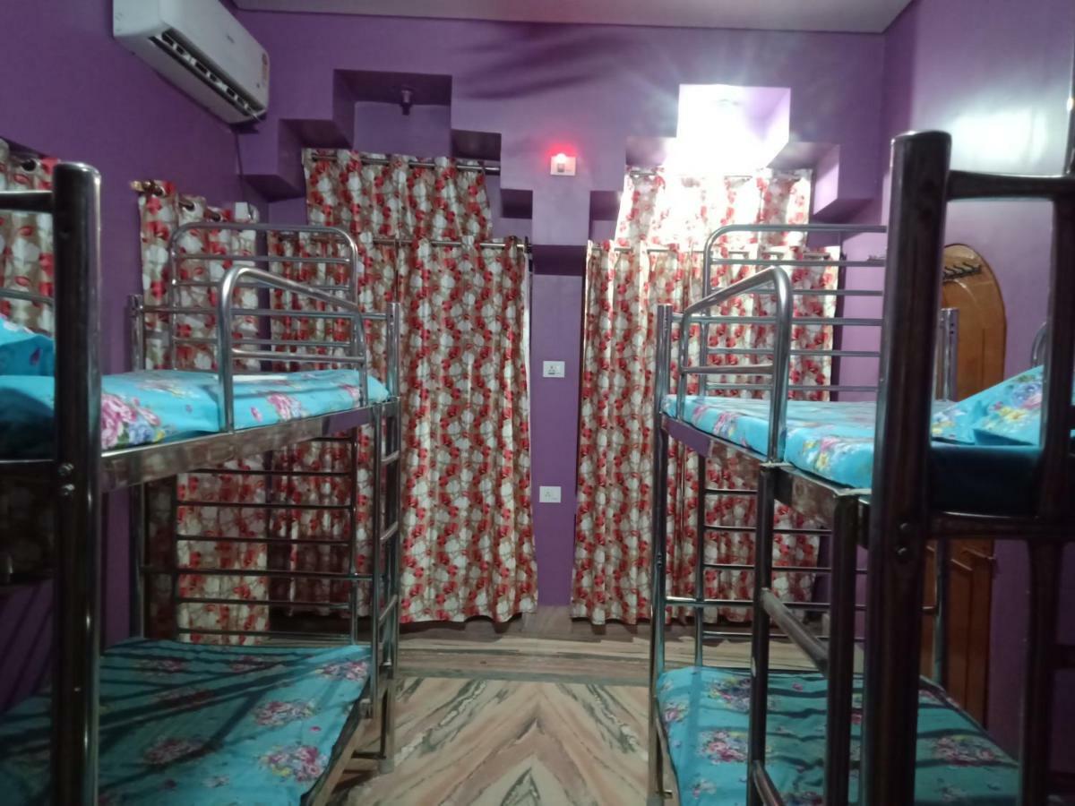 Hostel Relax Homestay Gaya Ngoại thất bức ảnh